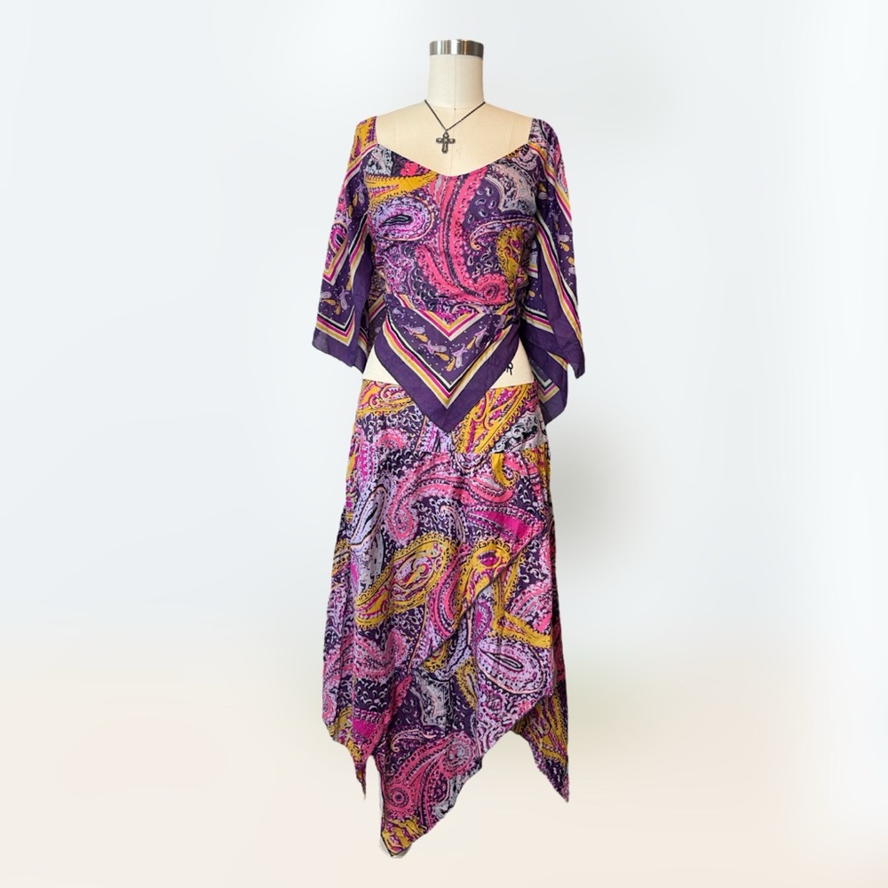 DKNY Multicolor purple Paisley set